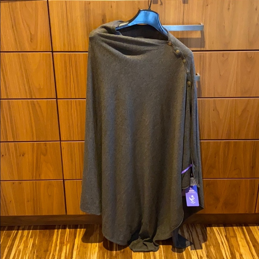 Séraphine Shawl NWT